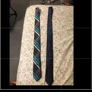 2 men’s neck ties